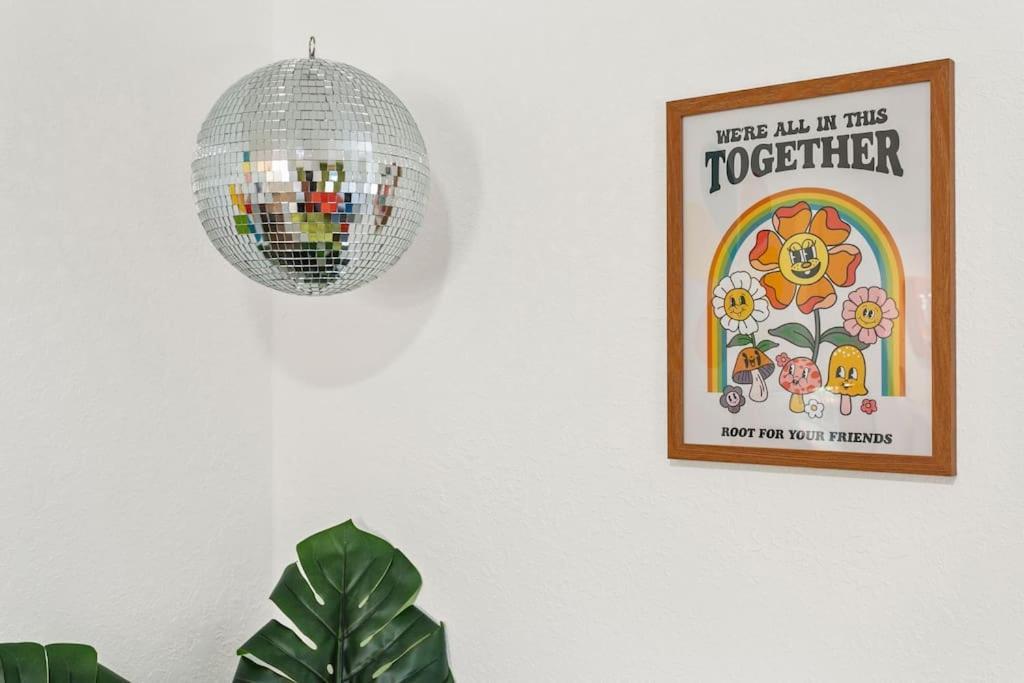 טאמפה That 70'S Themed Apt Close To Coffee, Food + Shops מראה חיצוני תמונה